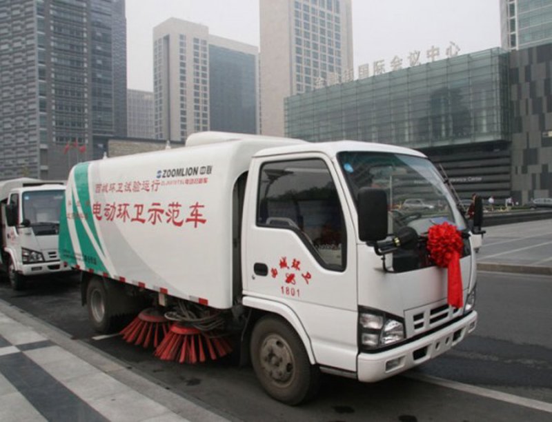消防车行业动态：新时代下的守护者